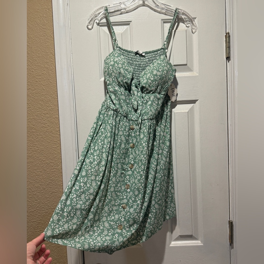 NWT Floral Green Summer Dress